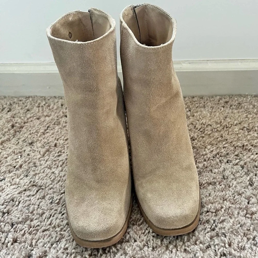 Bata Suede Ankle Boot Size EUR 40/ US 8.5   #006 - Picture 5 of 8